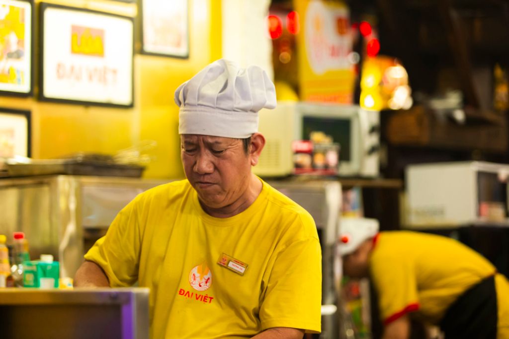 Top 3 Quán Phải Thử Khi Đi Chơi Bùi Viện – Ăn Uống, Chill Hết Mình Ở Quận 1