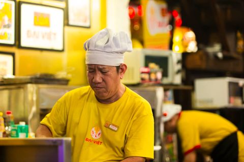 Top 3 Quán Phải Thử Khi Đi Chơi Bùi Viện – Ăn Uống, Chill Hết Mình Ở Quận 1