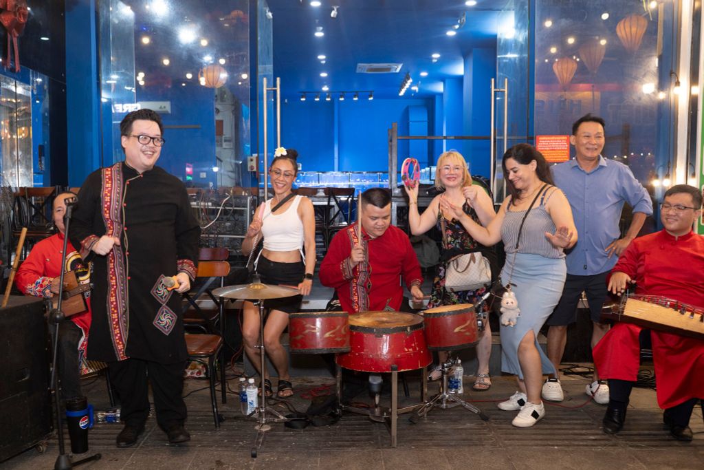 Cẩm Nang Du Lịch Thành Phố Hồ Chí Minh Nhân Dịp Quốc Khánh 2/9 – Trọn Vẹn Trải Nghiệm Từ Lưu Trú, Ăn Uống Đến Vui Chơi