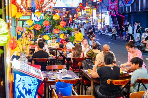 Khám Phá Thành Phố Hồ Chí Minh 2N1Đ - Trải Nghiệm Sáng Tắm Biển Cần Giờ - Tối Quẩy Ở Phố Tây Bùi Viện