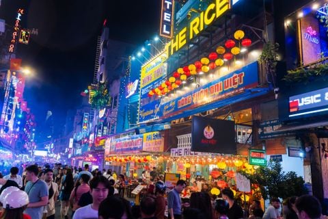 Hệ Thống Nhà Hàng Bùi Viện Đại Việt Hải Sản Tươi Ngon Mọi Lúc