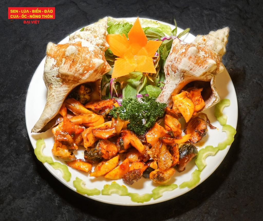 Grilled giant trapezium horse conch with chili salt | Dai Viet Restaurant