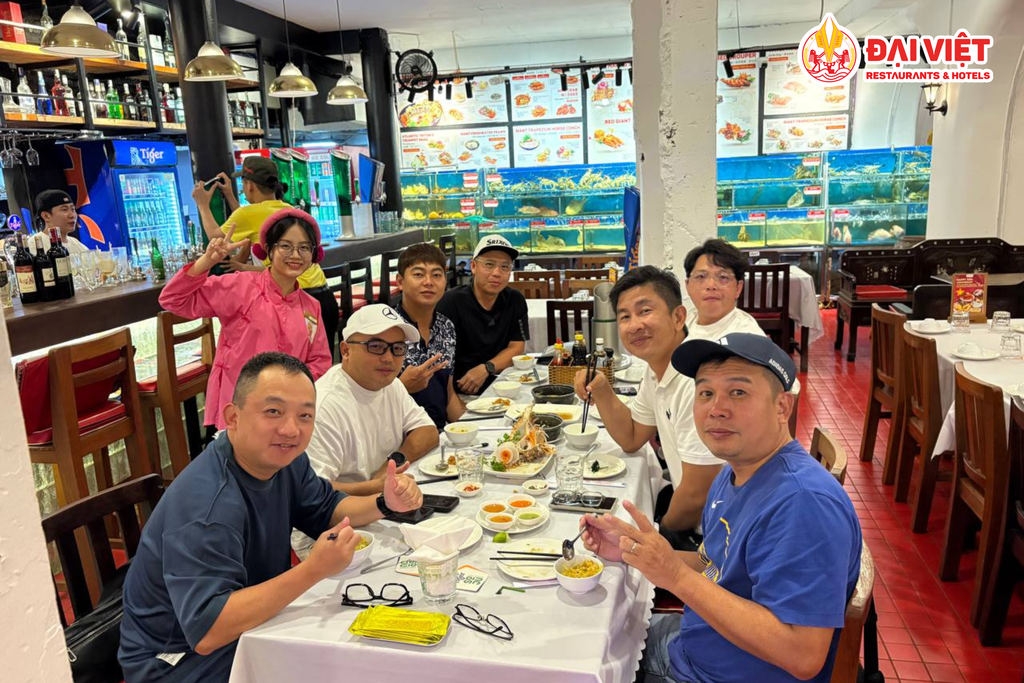 Tận Hưởng Những Giây Phút Tuyệt Vời Cùng Gia Đình Khi Trải Nghiệm Ẩm Thực Tại Nhà Hàng Đại Việt