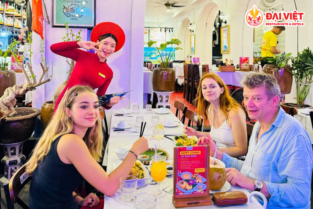 Nhà Hàng Được Thực Khách Yêu Thích Ngay Giữa Lòng Bùi Viện - Gạo Đại Việt