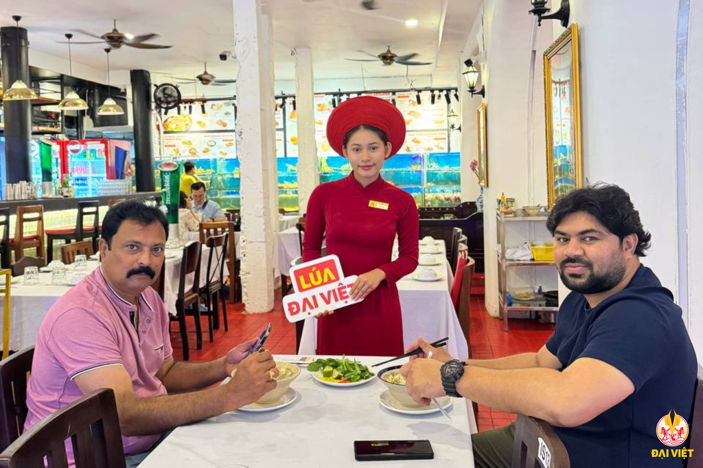 Địa Điểm Ăn Khuya Nổi Tiếng Ở Bùi Viện - Trải Nghiệm Hải Sản Tươi Sống Tại Nhà Hàng Nông Thôn Đại Việt