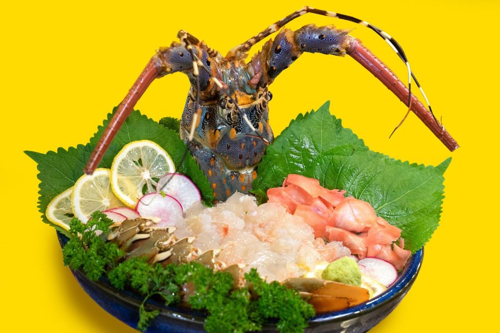 Sashimi Tôm hùm bông hương vị hải sản ngon tại Đại Việt