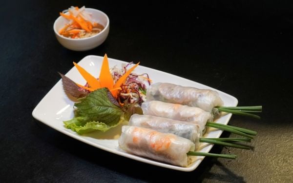Gỏi cuốn tại Sen Đại Việt