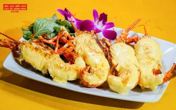 Hải sản tươi sống được chế biến phù hợp với khẩu vị của khách hàng