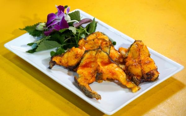 Cá bống mú nướng bơ tỏi tại nhà hàng Đại Việt