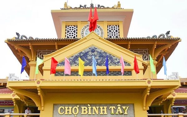 Tham quan chợ Bình Tây để thấy được một Sài Gòn thu nhỏ