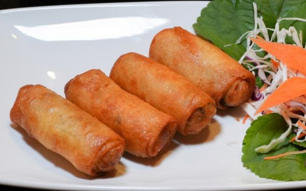 Món chả giò chay tại Đại Việt Restaurant & Hotel