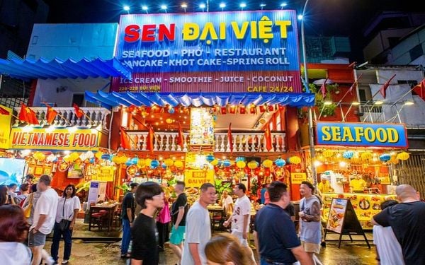 Nhà hàng Sen Đại Việt