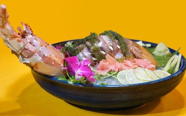 Món ngon từ tôm hùm tại nhà hàng Đại Việt