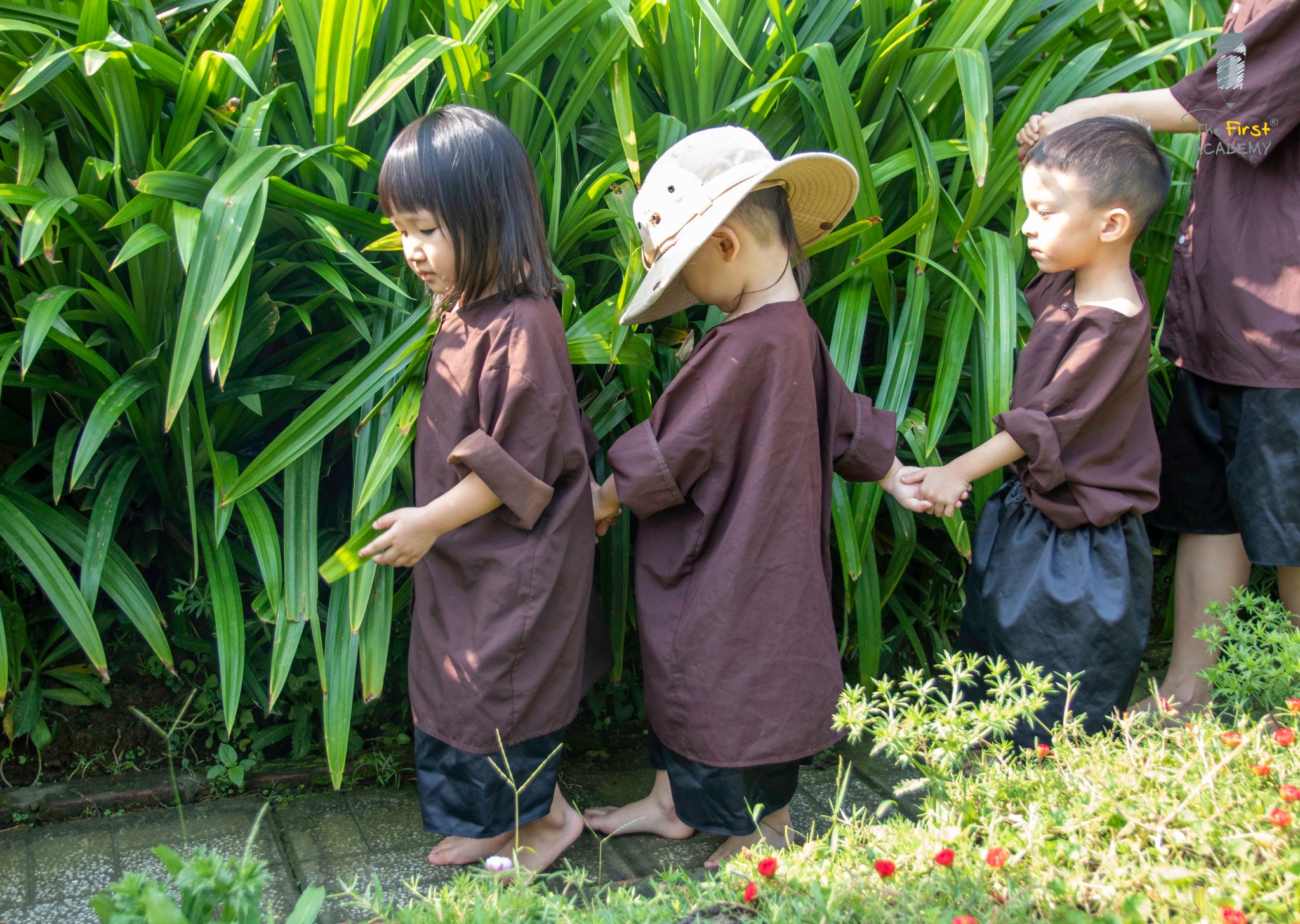 Những lợi ích khi trẻ tham gia làm vườn