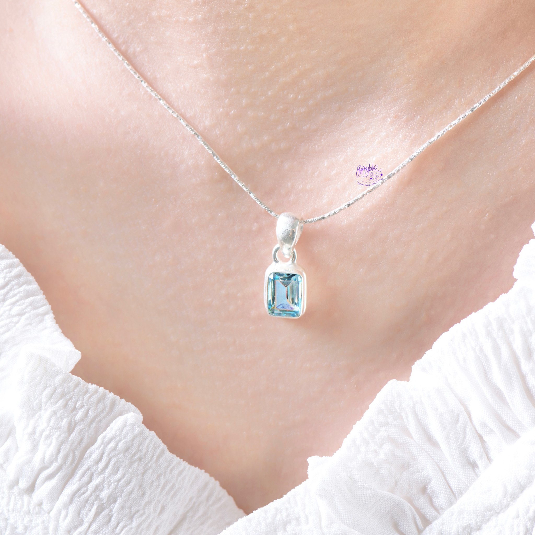 Blue-Topaz-Trang-Sức-Đá-Thiên-Nhiên