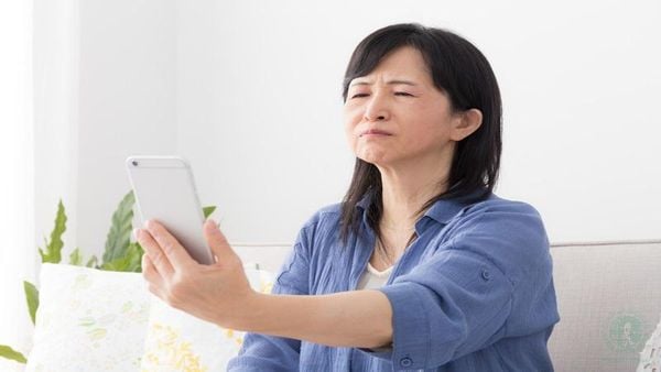 Tuổi tác ảnh hưởng thế nào tới thị lực của bạn