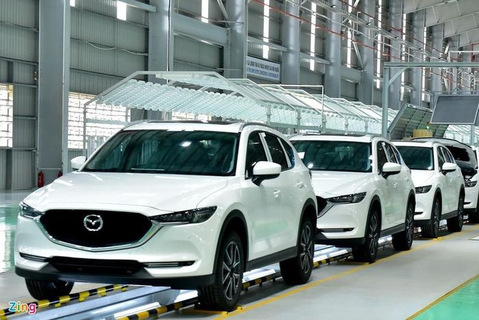 Chính phủ yêu cầu giảm 50% lệ phí trước bạ ôtô trong nước từ 1/7
