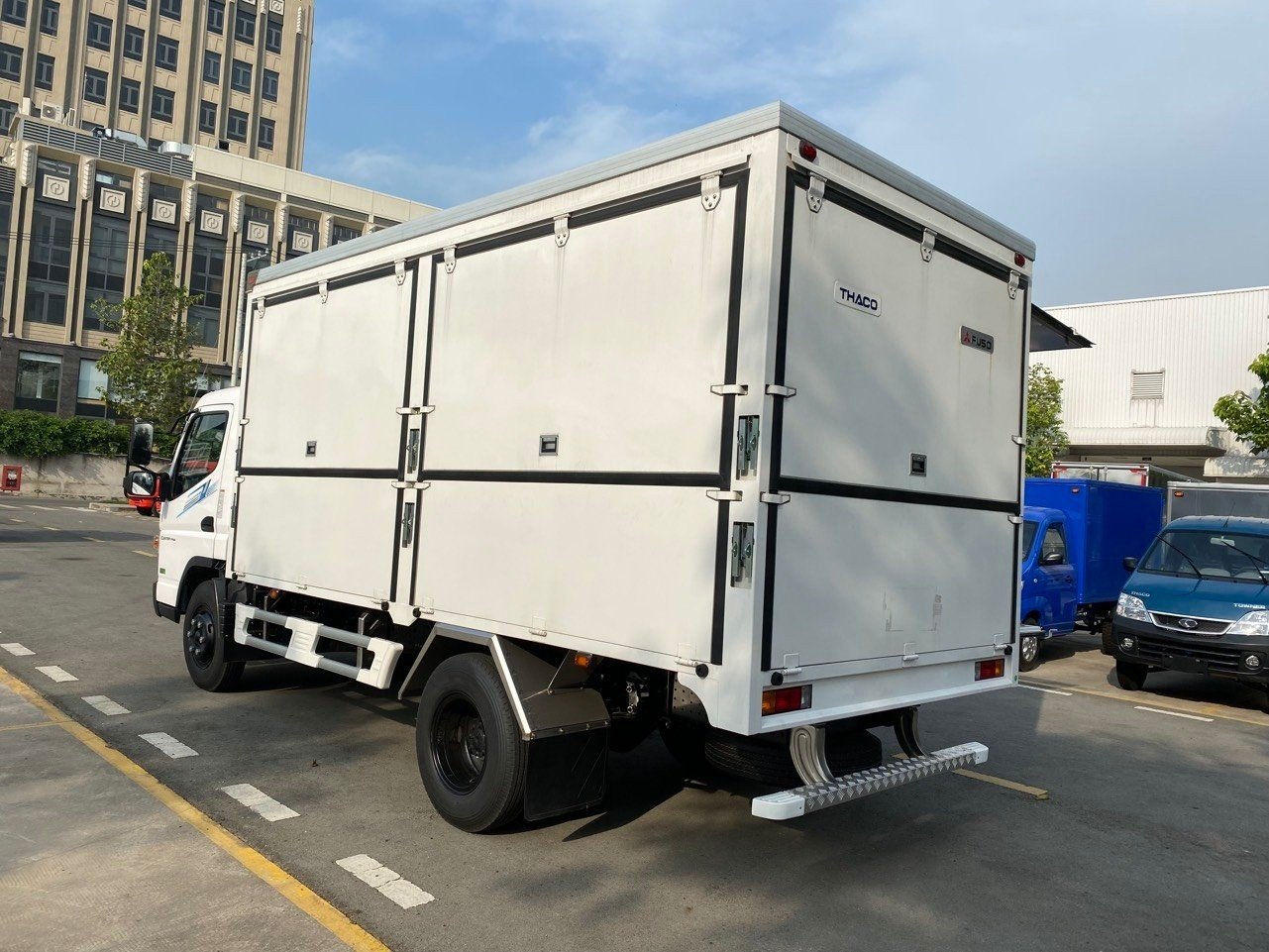 XE TẢI MITSUBISHI FUSO CANTER TF8.5