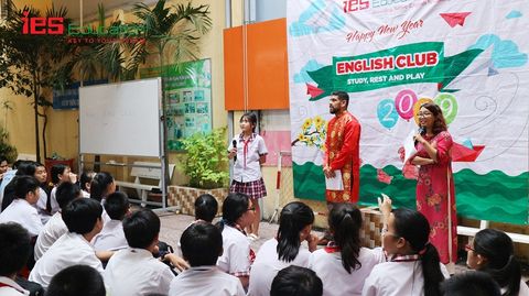 Trường TH Yên Thế hào hứng tham gia English Club với giáo viên bản ngữ