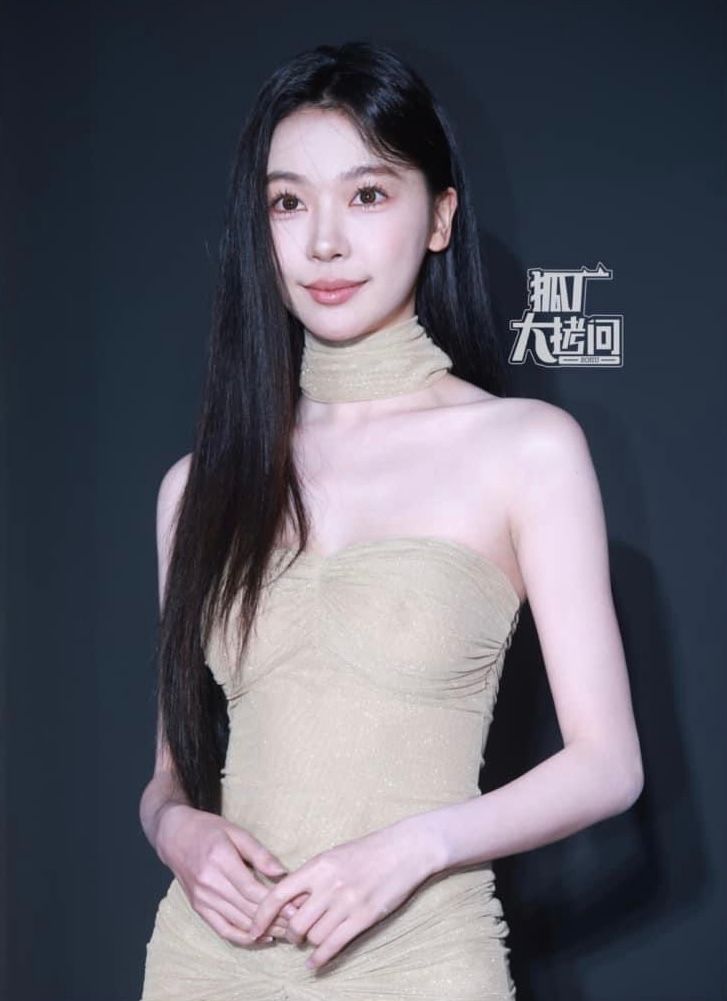 Sự kiện Cbiz quy tụ từ diễn viên, người mẫu đến hot girl Douyin khiến netizen chắc nịch: Đúng là chênh lệch đẳng cấp