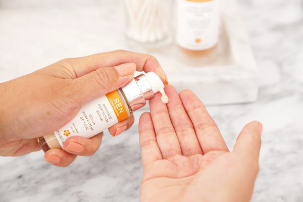 6 lọ serum hồi sinh làn da lão hóa: Da sần sùi, tàn nhang, lỗ chân lông to đều giải quyết hết