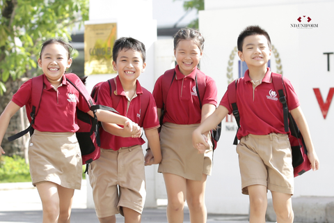 Đồng phục học sinh mùa hè dùng vải gì mát nhất?