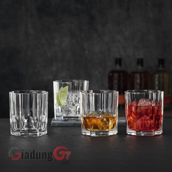 4 cốc Nachtmann Aspen Whisky Tumbler 92126 bao gồm 4 chiếc cốc đựng rượu whisky Aspen.