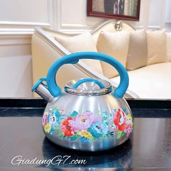 Ấm đun nước The Pioneer Woman Sweet Romance Kết Hợp Với Các Sản Phẩm Khác Trong Bộ Sưu Tập Pioneer Woman
