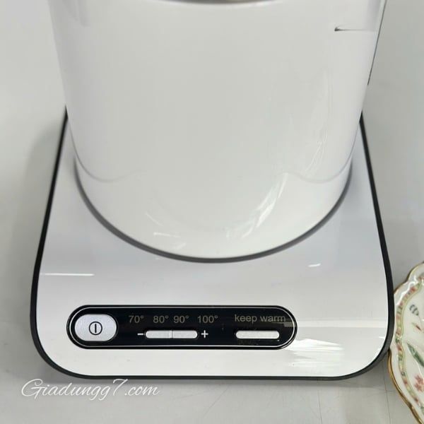 Ấm Siêu Tốc Bosch TWK8611P Hương Thơm Trà Lý Tưởng Nhờ Bốn Chế Độ Nhiệt Độ