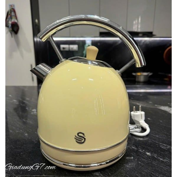 Ấm siêu tốc Swan Retro 1.8L Là loại ấm đun nước rất phổ biến và được đánh giá cao với nhiều đánh giá từ người mua.
