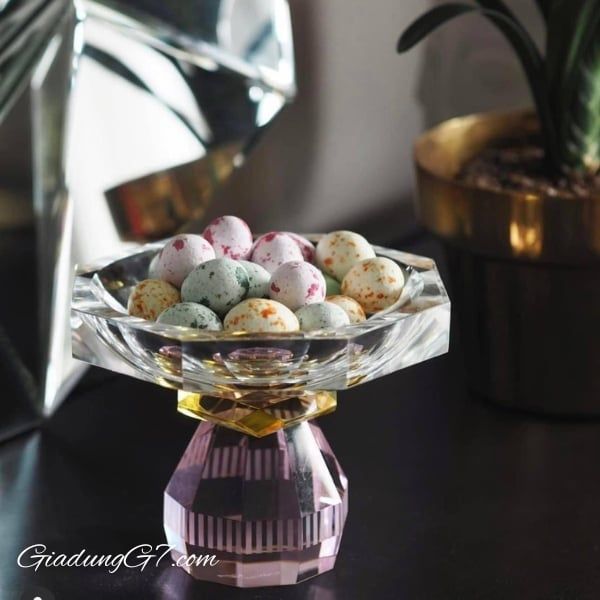 Âu Madison Reflections Copenhagen 18cm Đường viền hình học âu ngũ giác của nó và cơ sở cong vút cho phép ánh sáng phản chiếu