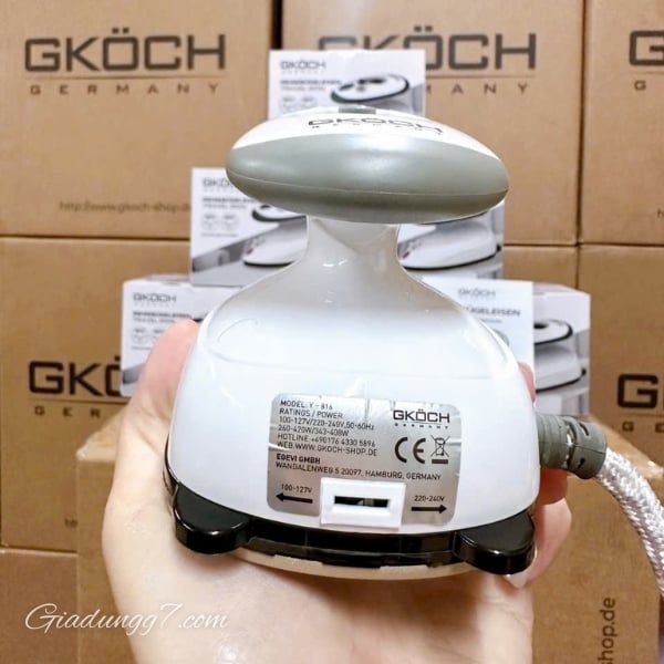 Bàn ủi hơi nước mini Gkoch bền bỉ với thương hiệu Đức được ưa chuộng