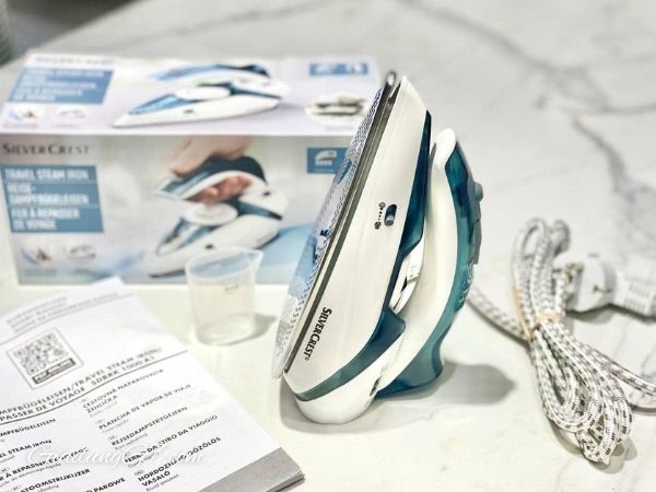 Bàn là hơi nước mini Silvercrest SDBRK 1000 A1 Dùng để ủi hơi nước và ủi khô