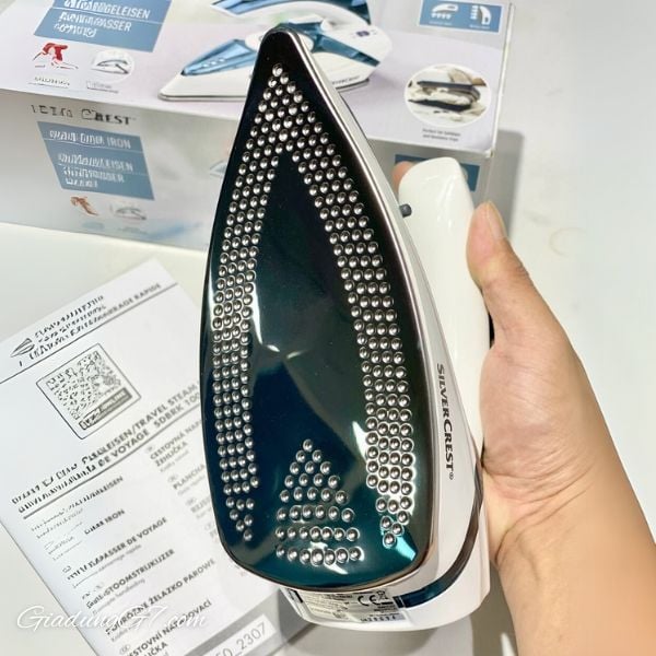 Bàn là hơi nước mini Silvercrest SDBRK 1000 A1 Dùng để ủi hơi nước và ủi khô