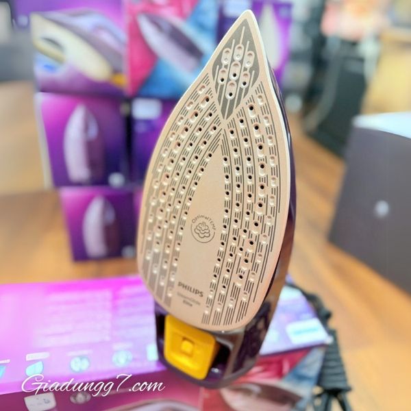 Bàn là hơi nước Philips Azur 8000 DST8021/30 Đế SteamGlide Advanced, trượt tối ưu và độ bền cao