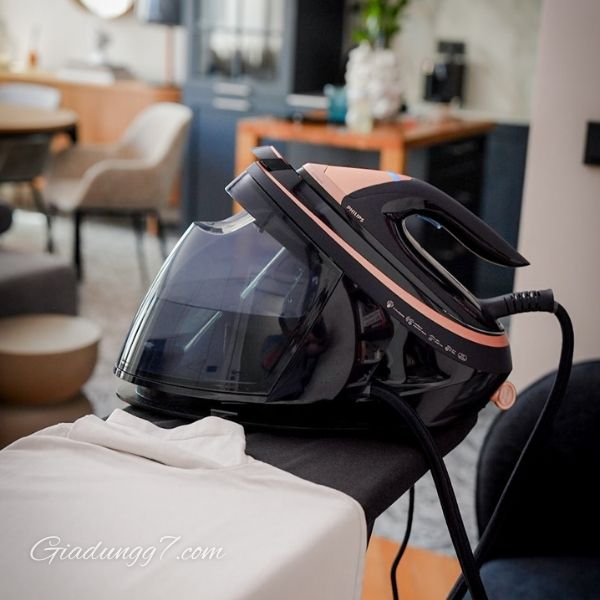 Bàn là hơi nước Philips PerfectCare PSG9030/20 Dễ sử dụng và thoải mái: Ủi dễ chịu và thiết thực
