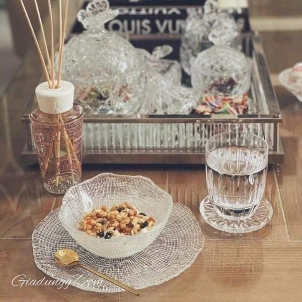 Bát IVV Round Bowl 11cm sản xuất tại Ý Một trong những nhà sản xuất hàng đầu Châu Âu về thủy tinh thổi thủ công