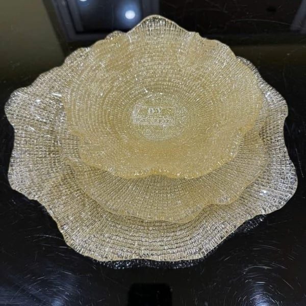 Bát pha lê IVV Folies Individual Gold Glitter 18cm mang trong mình tinh hoa của vùng đất Ý - nơi được coi là cái nôi của nghệ thuật