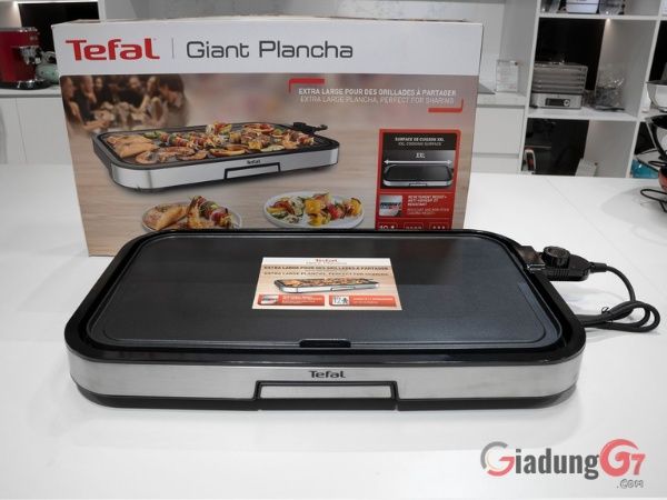 Bếp nướng Tefal CB631D Giant Plancha XXL có công suất 2300W