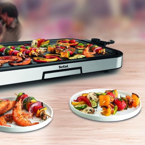 Bếp nướng Tefal CB631D Giant Plancha XXL 2300W có bề mặt nướng XXL lý tưởng cho tất cả gia đình và bạn bè của bạn