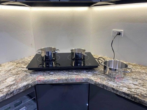 Bếp từ đôi Steba IK300 có Chế độ cảm ứng thông minh với 2 bếp nấu
