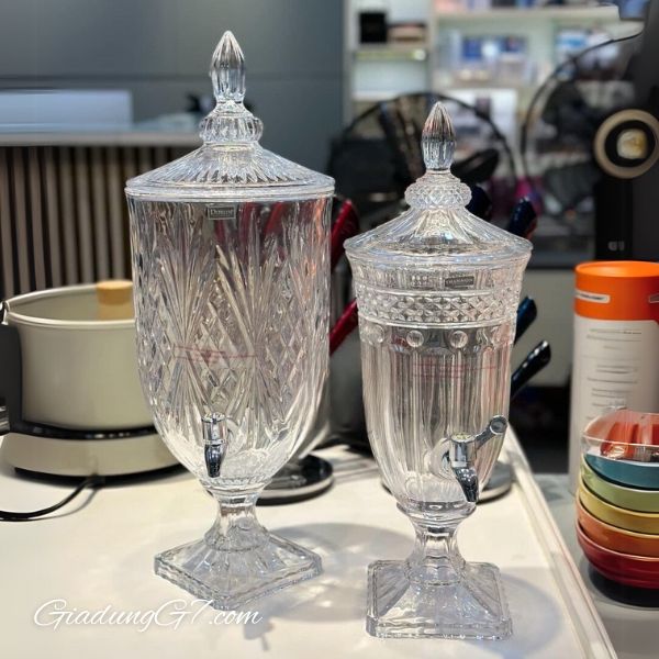 Bình đựng nước pha lê Dublin Brandon có cả dung tích 1.7 lít và 3.8 lít cho bạn lựa chọn