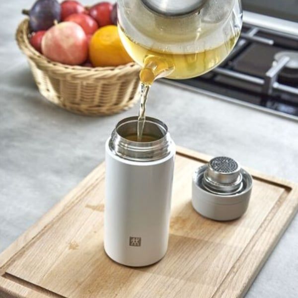Bình giữ nhiệt pha trà Zwilling Thermo 420ml được thiết kế để đựng nước có hương vị, trà và các loại đồ uống khác được pha hoặc ngâm