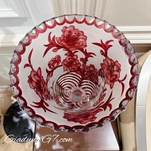 Bình hoa pha lê cúp Sakura Ales Zverina 50.5cm được làm thủ công hoàn toàn bằng pha lê màu Vĩnh Cửu