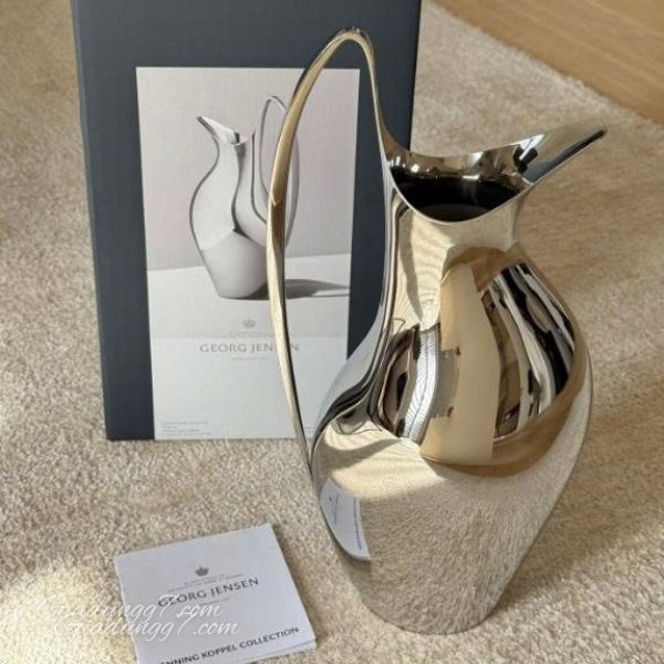 Bình nước Georg Jensen Henning Koppel 1.2 Lít mang nét thanh mảnh và tinh tế