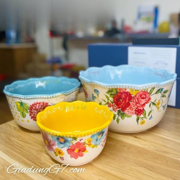 Bộ 3 Bát Gốm The Pioneer Woman Sweet Rose Sentiment – Thiết Kế Hoa Rực Rỡ Cho Bàn Ăn Phong Cách Đồng Quê