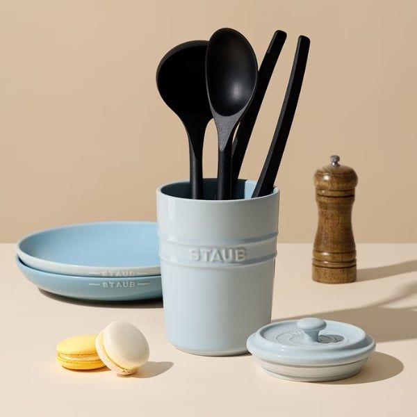 Bộ 3 hũ sứ Staub Pastel có nắp Màu sắc: hồng, xanh cốm, xanh dương