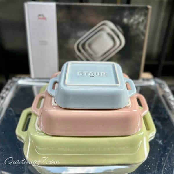 Bộ 3 khay nướng Staub có 3 Màu macaron nhẹ nhàng