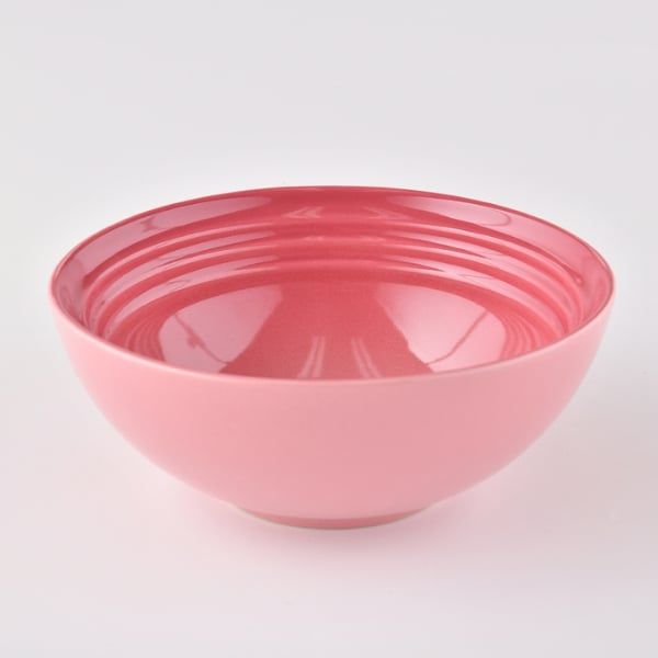 Bộ 4 bát Le Creuset 16cm đựng ngũ cốc ăn sáng này được làm bằng sứ tráng men, nung ở nhiệt độ cao 1400°C