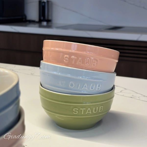 Bộ 6 bát cơm Staub Macaron 12cm thiết kế đơn giản, vượt thời gian, tay cầm chắc chắn, lớp tráng men đặc biệt chống xước